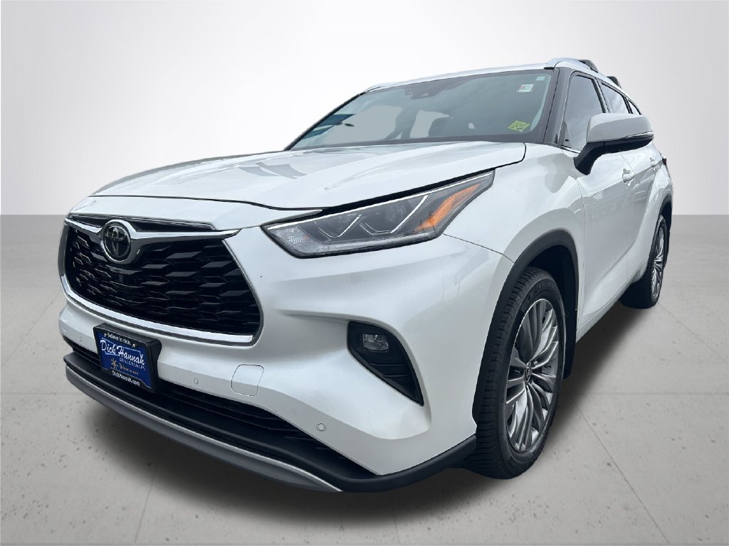 Used 2020 Toyota Highlander Platinum AWD/4WD image 2