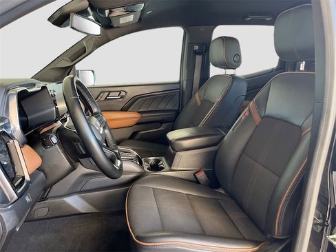 Used 2023 GMC Canyon AT4 image 20