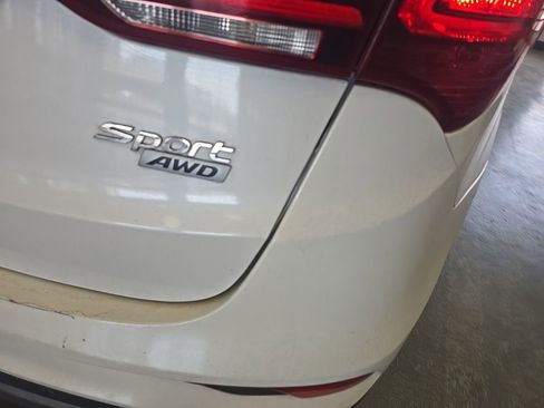 Used 2018 Hyundai Santa Fe Sport image 9