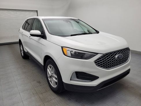 Used 2023 Ford Edge SEL image 13