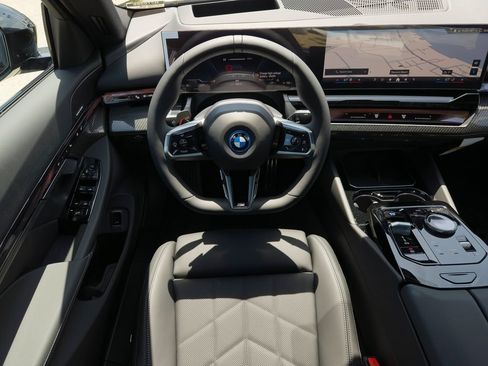 New 2027 BMW i5 eDrive40 w/ M Sport Package RWD image 17