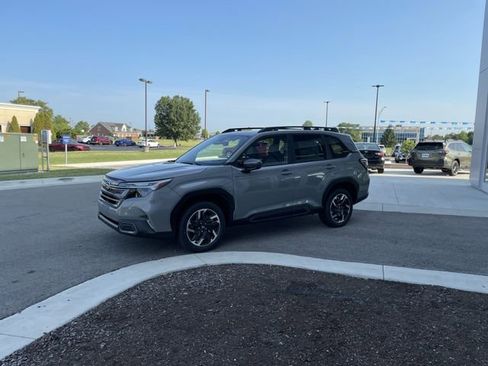 Certified 2025 Subaru Forester Limited AWD/4WD image 2
