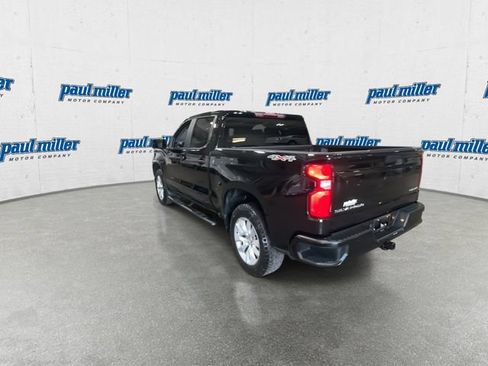 Used 2020 Chevrolet Silverado 1500 Custom w/ Custom Value Package AWD/4WD image 9