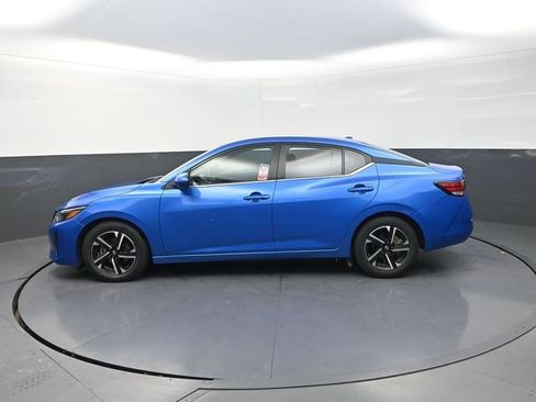 Used 2024 Nissan Sentra SV FWD image 6