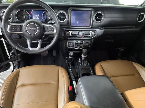 Used 2022 Jeep Wrangler Unlimited Sahara 4xe image 22