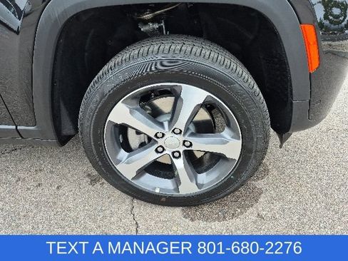 New 2026 Jeep Grand Cherokee L Limited w/ Luxury Tech Group II AWD/4WD image 11