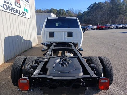 Used 2019 RAM 5500 Tradesman image 4