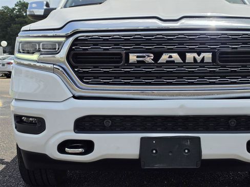 Used 2023 RAM 1500 Limited w/ Body Color Bumper Group AWD/4WD image 3