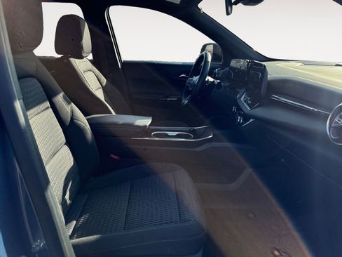 Used 2025 Chevrolet Equinox LT image 17