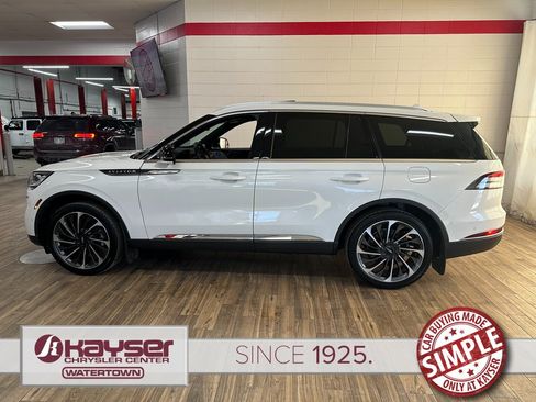 Used 2024 Lincoln Aviator Reserve w/ Equipment Group 201A image 2