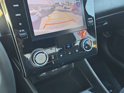 Used 2022 Hyundai Santa Cruz SEL image 23