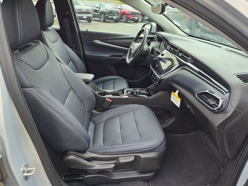 Used 2022 Chevrolet Bolt EUV Premier FWD image 11