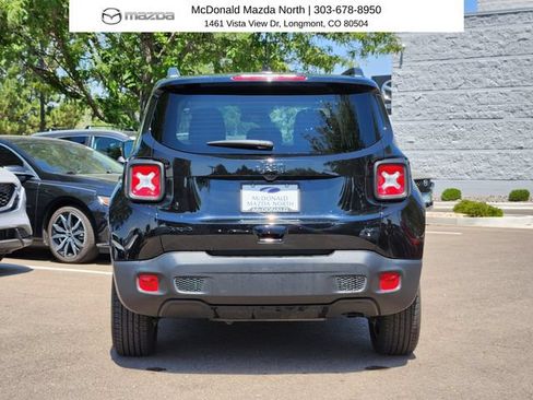 Used 2023 Jeep Renegade Altitude AWD/4WD image 12