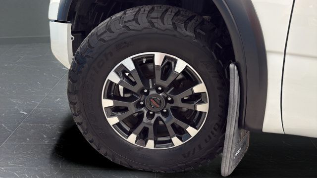 Used 2021 Nissan Titan PRO-4X w/ Pro-4x Convenience Package AWD/4WD image 36