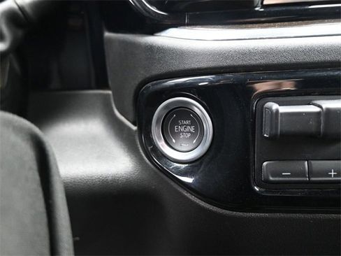 Used 2024 Chevrolet Silverado 2500 LT w/ Convenience Package image 18