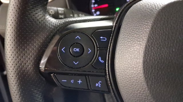 Used 2020 Toyota RAV4 XLE w/ Convenience Package FWD image 28