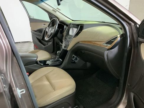 Used 2015 Hyundai Santa Fe Limited w/ Option Group 04 AWD/4WD image 21