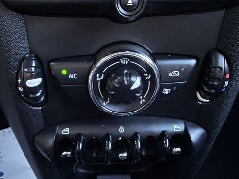 Used 2014 MINI Cooper Clubman FWD image 45