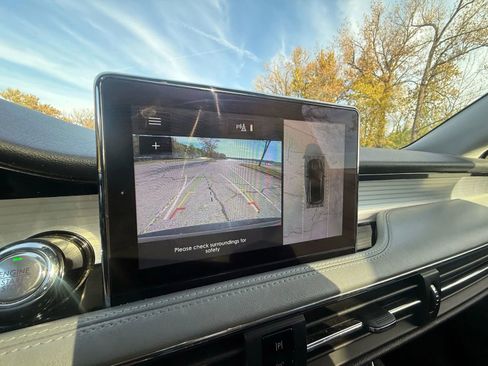 Used 2020 Lincoln Corsair AWD image 19