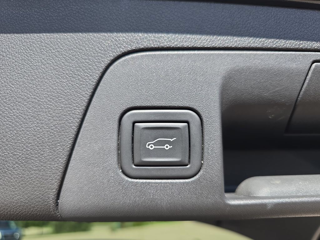 Used 2023 Buick Envision Preferred w/ Sport Touring Package AWD/4WD image 13