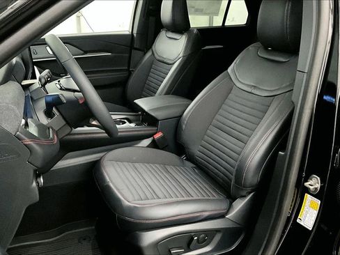 New 2026 Ford Explorer ST-Line w/ ST-Line Street Pack image 24