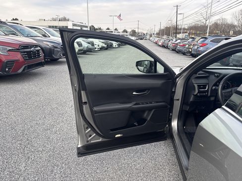 Used 2020 Lexus UX 250h w/ Premium Package image 15