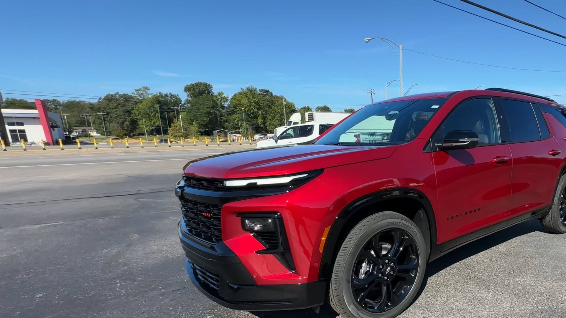New 2027 Chevrolet Traverse RS w/ LPO, Floor Liner Package FWD image 4