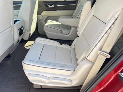 Used 2021 GMC Yukon Denali w/ Denali Premium Package image 15