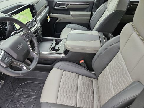 New 2026 Chevrolet Silverado 2500 ZR2 image 17