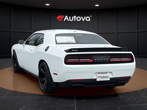 Used 2018 Dodge Challenger SRT Hellcat RWD image 3