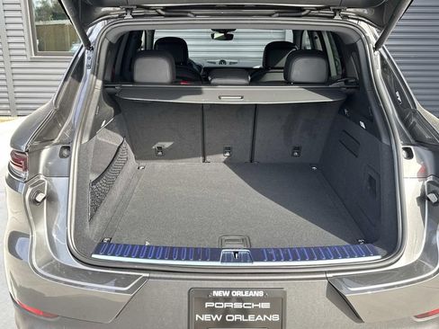 New 2026 Porsche Cayenne image 13