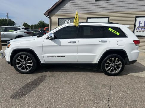Used 2018 Jeep Grand Cherokee Limited AWD/4WD image 8