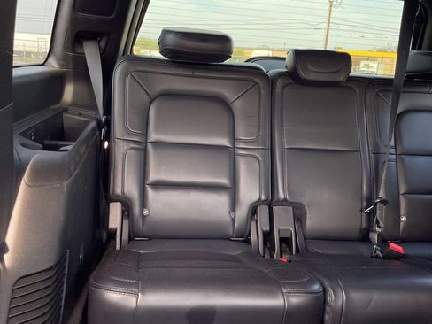 Used 2019 Lincoln Navigator Reserve w/ Cargo Package image 16