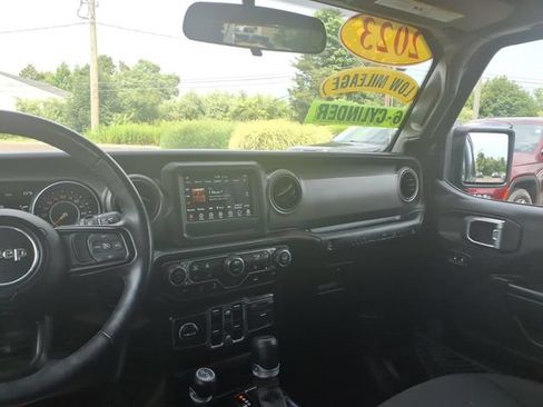 Used 2023 Jeep Wrangler Unlimited Sport AWD/4WD image 20