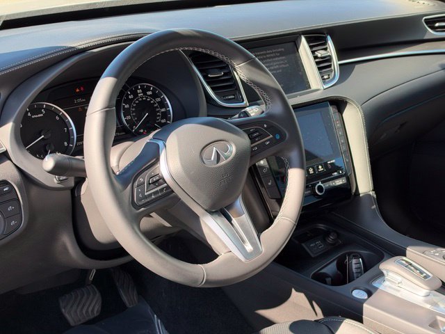 Used 2025 INFINITI QX50 Luxe AWD/4WD image 12