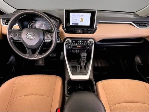 Used 2025 Toyota RAV4 XLE w/ Convenience Package FWD image 7