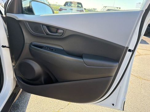 Used 2019 Hyundai Kona SE FWD image 14