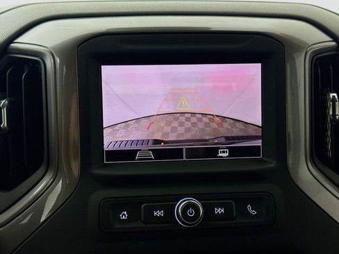 Used 2024 Chevrolet Silverado 2500 Custom w/ Custom Value Package image 16