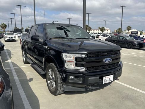 Used 2018 Ford F150 Lariat w/ Equipment Group 502A Luxury AWD/4WD image 11