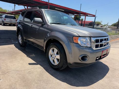 Used 2011 Ford Escape XLT AWD/4WD image 35