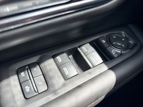 Used 2023 Chevrolet Tahoe High Country w/ Advanced Technology Package AWD/4WD image 13