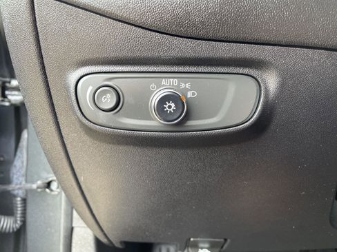 Used 2018 Chevrolet Equinox LT AWD/4WD image 17