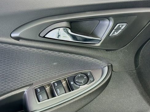 Used 2024 Chevrolet Malibu LT FWD image 18