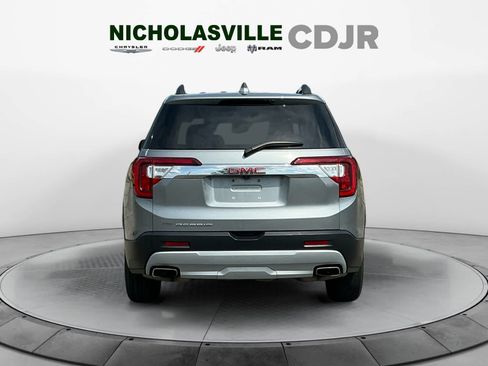 Used 2023 GMC Acadia SLE w/ Driver Convenience Package FWD image 4