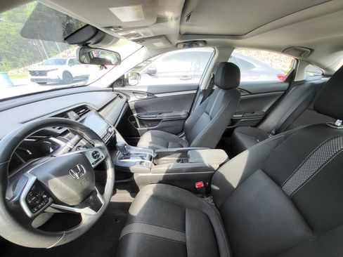 Used 2019 Honda Civic EX image 10
