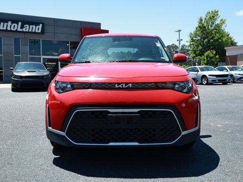 Used 2023 Kia Soul LX w/ LX Technology Package FWD image 2