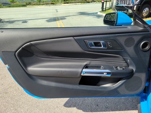 Used 2024 Ford Mustang Premium image 23