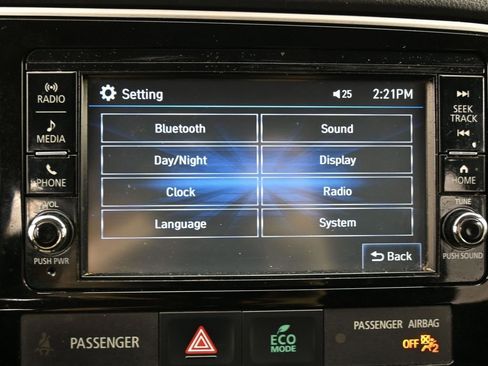 Used 2018 Mitsubishi Outlander ES image 30