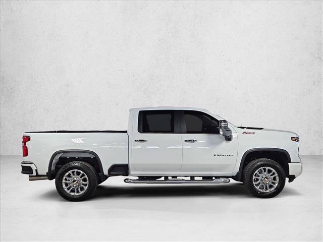 Used 2025 Chevrolet Silverado 2500 LT w/ Z71 Chrome Sport Edition AWD/4WD image 4
