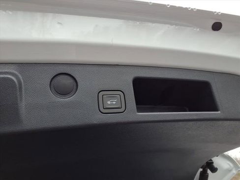 New 2026 GMC Terrain AT4 w/ Technology Package II image 29